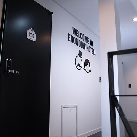 Ekonomy Hotel Dongdaemun Seoul Exterior photo