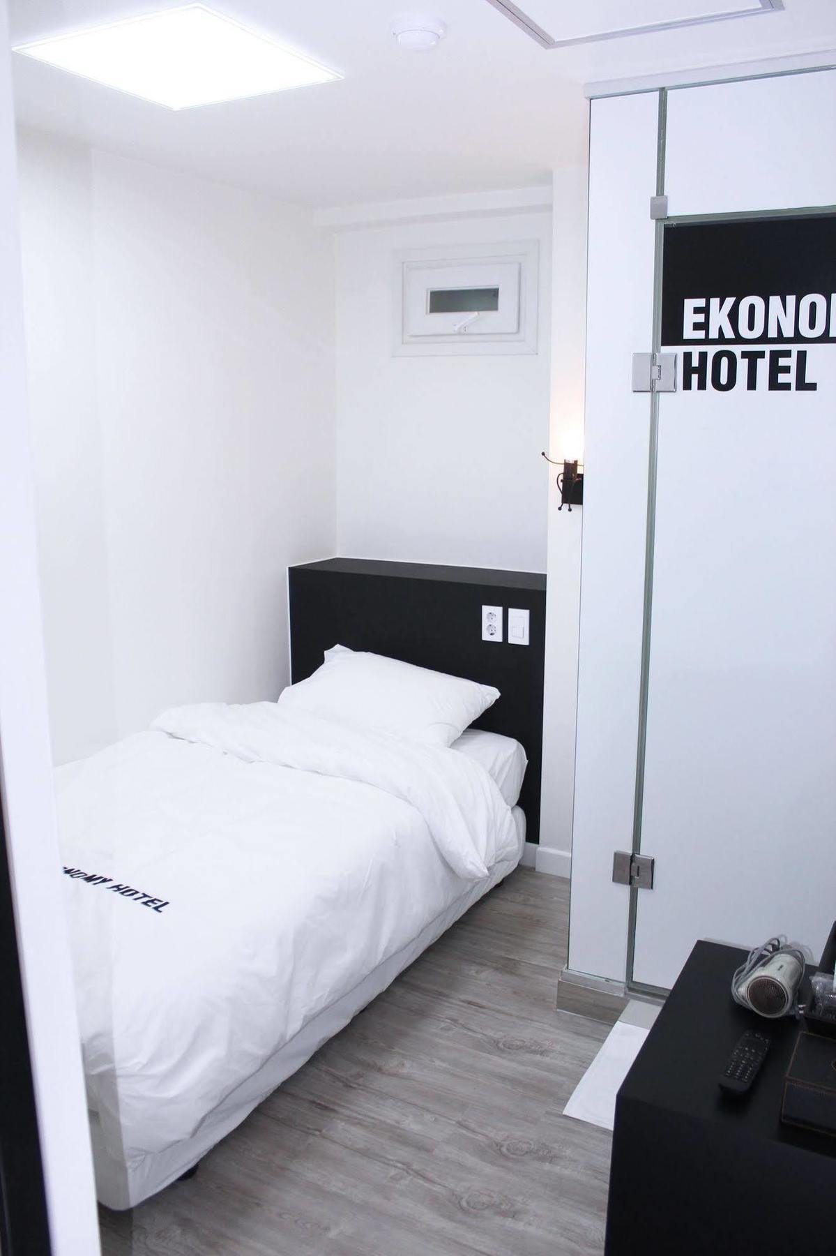 Ekonomy Hotel Dongdaemun Seoul Exterior photo